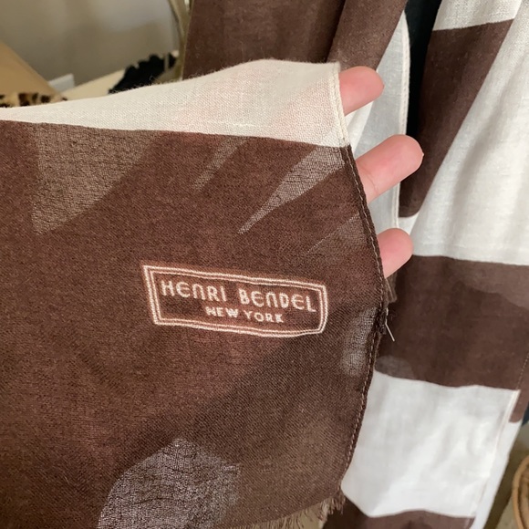 Henri Bendel scarf brown and cream - Picture 2 of 6